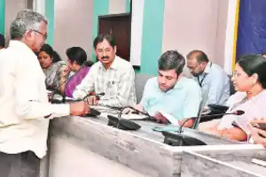 GHMC gets 171 applications at Prajavani event