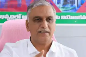 Harish criticizes Congress for delay in ₹800 crore fee reimbursement