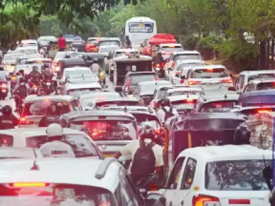 Heavy rain hits city, expected to last 3 more days