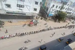 Hundreds protest Waqf Act by forming human chains