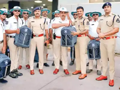 Hyderabad traffic police get new hats to stay cool