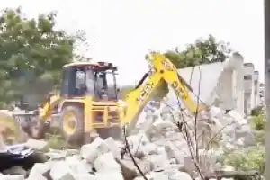 HYDRA removes illegal buildings from cemetery