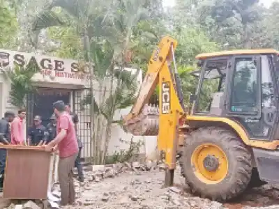 HYDRA targets illegal buildings in Peerzadiguda