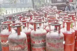 Illegal LPG refilling continues as government ignores it