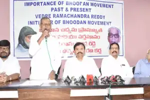 Install Statue of First Bhoodan Donor at Tank Bund