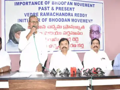 Install Statue of First Bhoodan Donor at Tank Bund