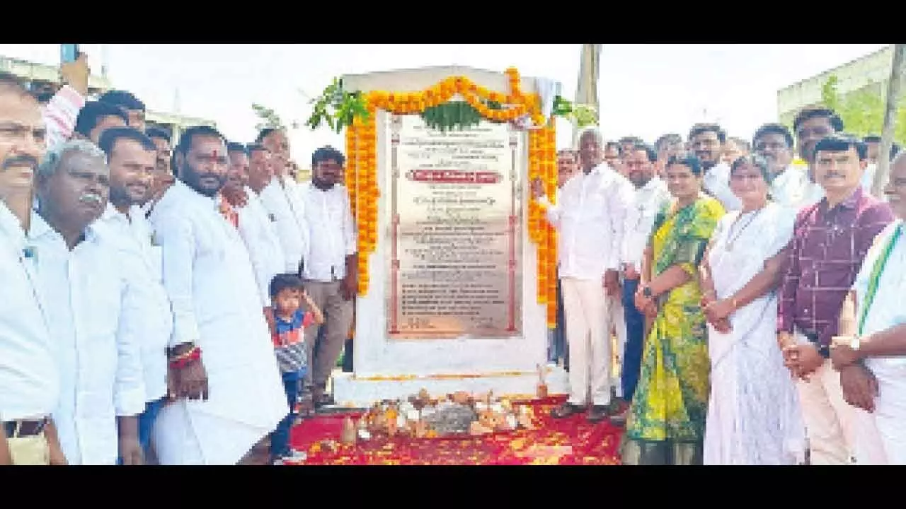 Kadiyam promises major upgrade for Station Ghanpur