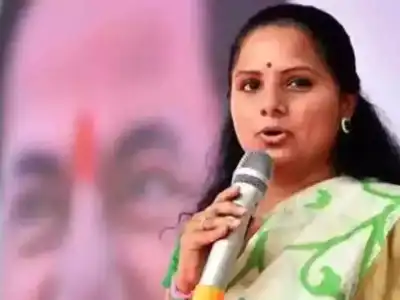Kavita criticizes KTR for celebrating in the US