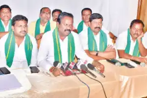 Konda Devaiah urges Kapus to stay united