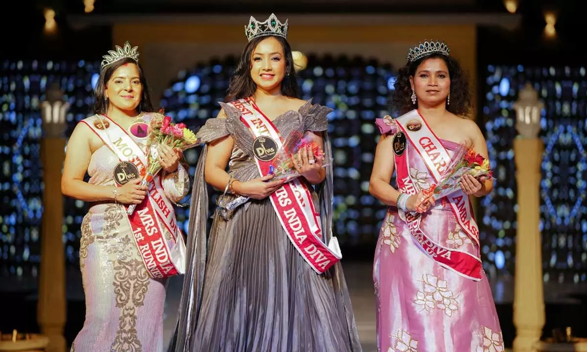 London-Based Hyderabadi Priyanka Sanduri Wins Mrs India Diva 2025 Title