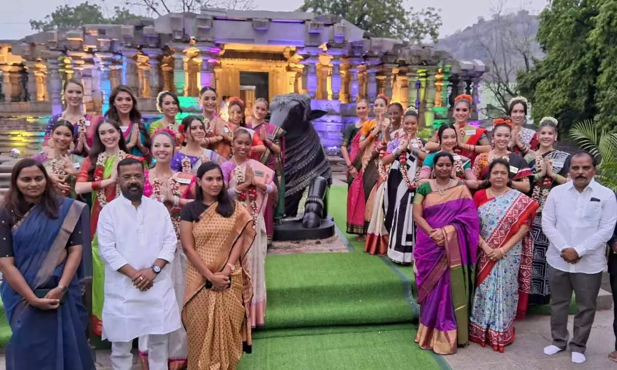 Miss World Contestants Get Warm Welcome at Ramappa Temple