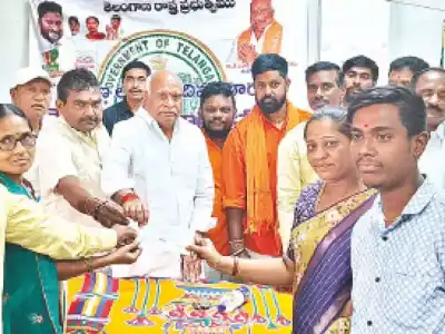 MLA Pawar Ramarao Patel hands out Kalyana Lakshmi cheques