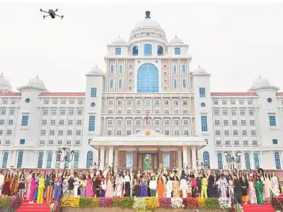 Pageant winners amazed by drone light show in the sky