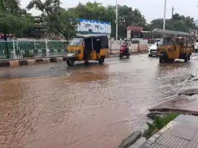 Rainfall Reported in Koti, Dilsukhnagar, Jubilee Hills and Other Areas of Hyderabad