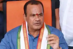 Supporters celebrate Komatireddy’s birthday