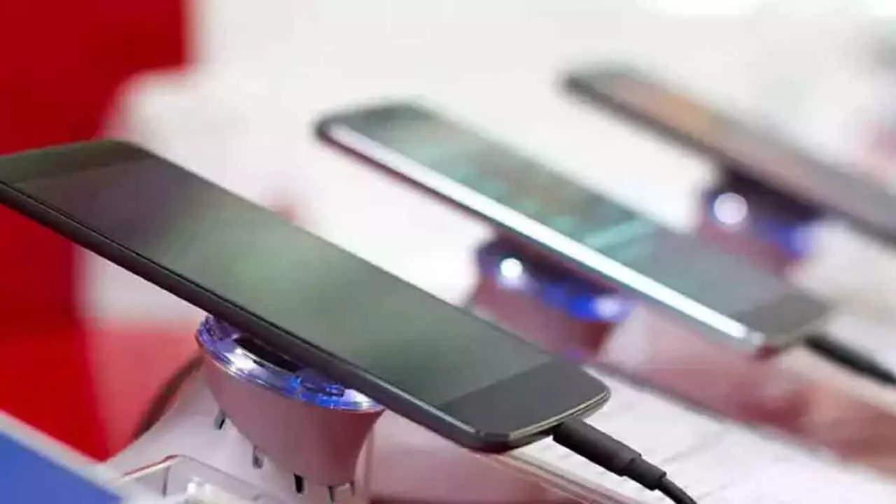 Telangana CID Leads India in Recovering Lost Mobile Phones