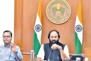 Uttam tells officials to finish buying paddy in two weeks