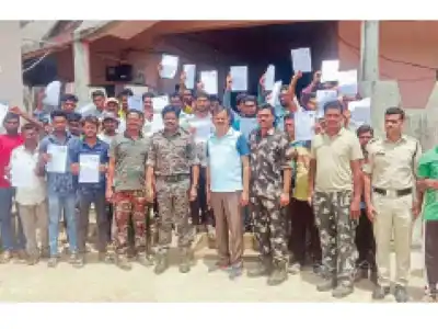 100 young tribal people get driving licenses