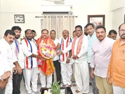 Aspiring ministers with supporters protest at PCC chief’s office