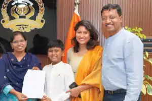 Boy adopts 8 zoo animals for his 8th birthday