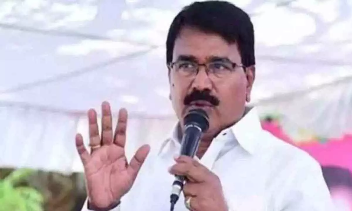 BRS criticizes handcuffing of farmers in Alampur