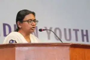 Candidates meet with state party leader