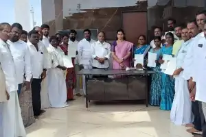 CM Relief Fund Provides Help: Sarithamma Gives Rs 2.41 Lakh to Needy Patients in Gadwal