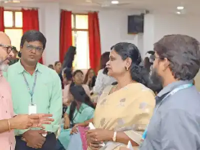 Communicators urged to lead climate action