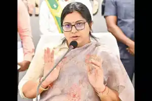 DC tells officials to treat farmers respectfully at revenue meetings
