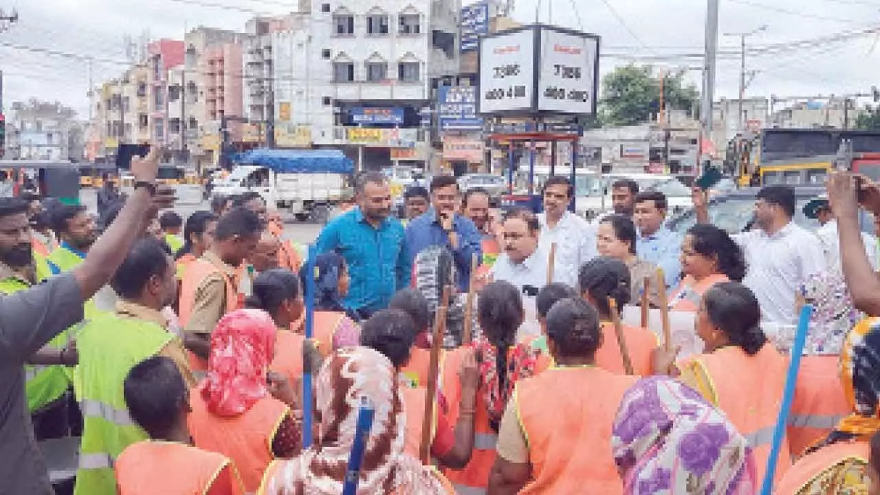 GHMC starts cleanup to prevent water buildup during monsoon