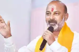 Government should strongly pursue case against former SIB chief, says Bandi Sanjay