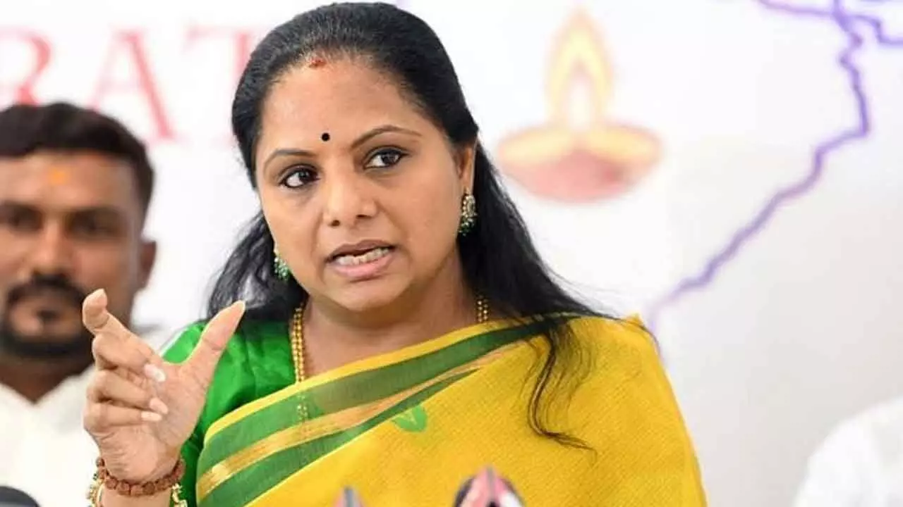Kavitha criticizes government for neglecting Dasarathi