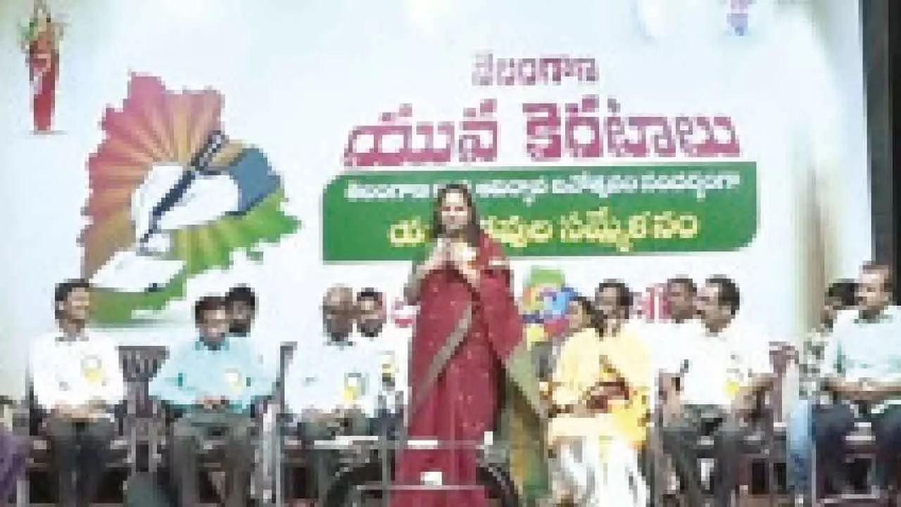 Kavitha urges poets to speak out against injustices
