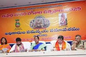 Konda Surekha discusses Bonalu festival, guides officials