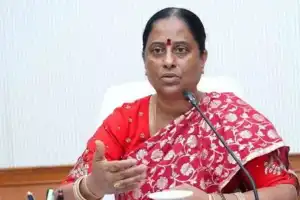 Konda Surekha faints before Cabinet meeting