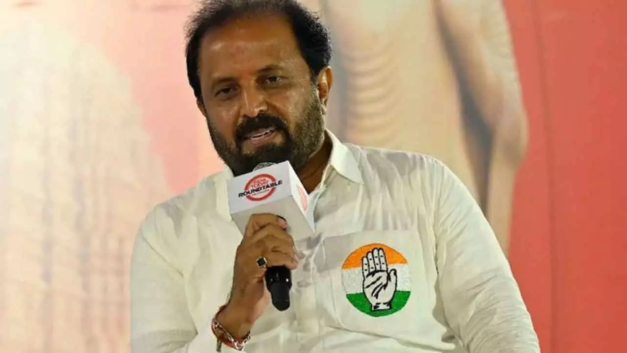 Madhu Yashki accuses Kavitha of being a BJP tool