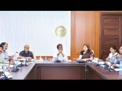 Minister urges officials to ensure hospitals have round-the-clock power