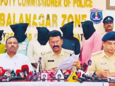 Police break up drug gang, seize cocaine and ephedrine worth Rs 1 crore