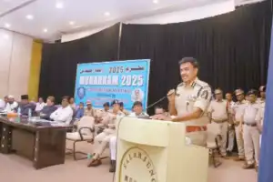Police chief organizes meeting for peaceful Moharram procession