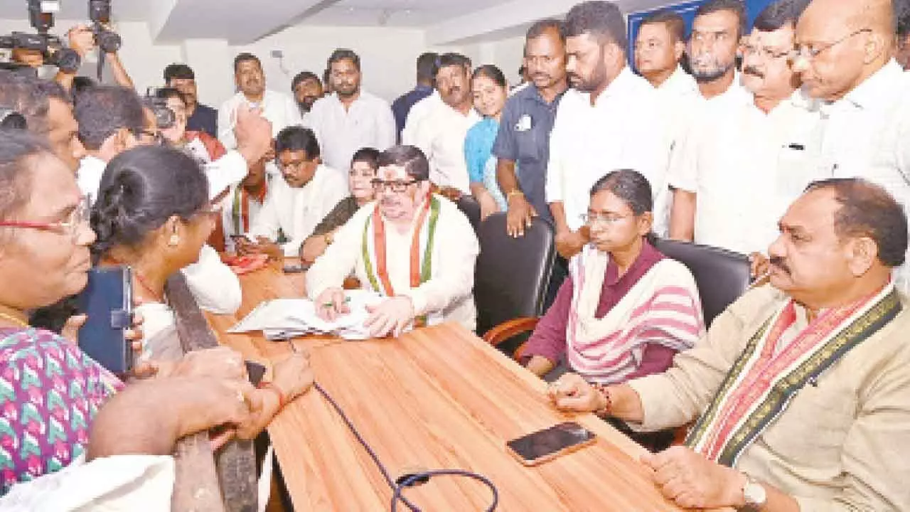 Prabhakar hosts ‘Meet Your Minister’ complaint program