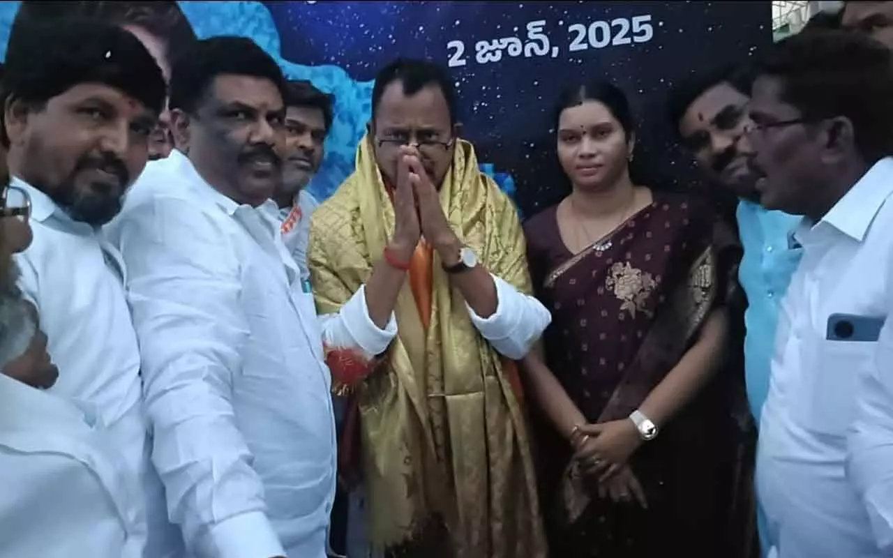 Saritha Tirupathayya Congratulates Mallu Ravi on Becoming TPCC Disciplinary Committee Chairman