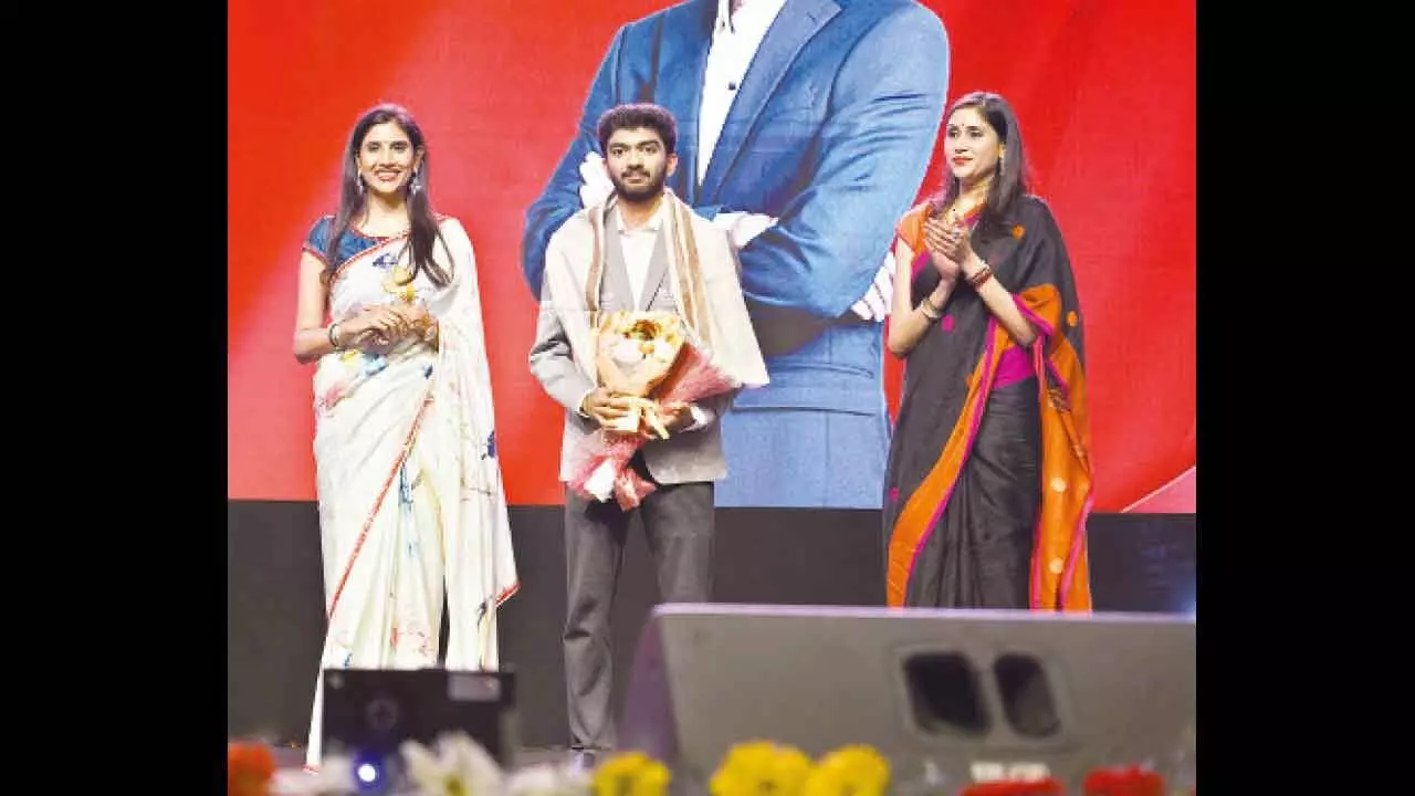Sri Chaitanya honors top IIT-JEE and NEET rankers