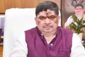 Students need quality education and healthy food says Ponnam