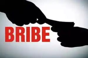 ACB catches official taking bribe
