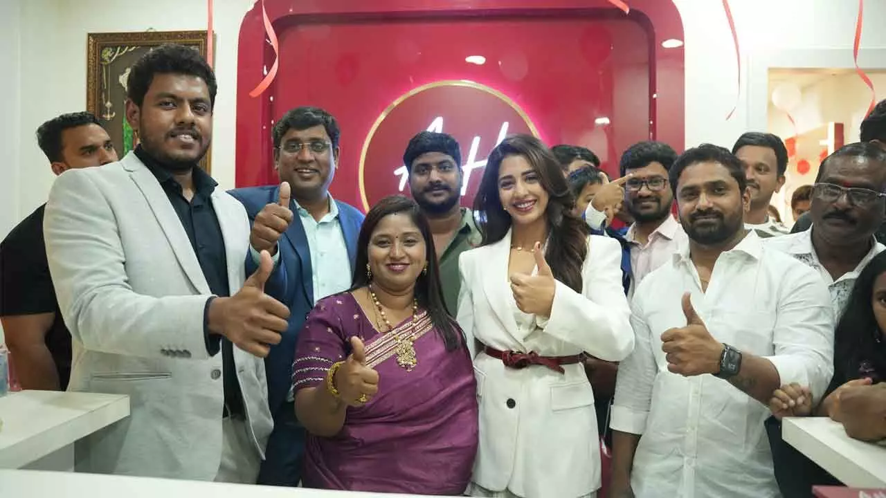 Actress Daksha Nagarkar Opens Amjad Habib Salon in Alkapur