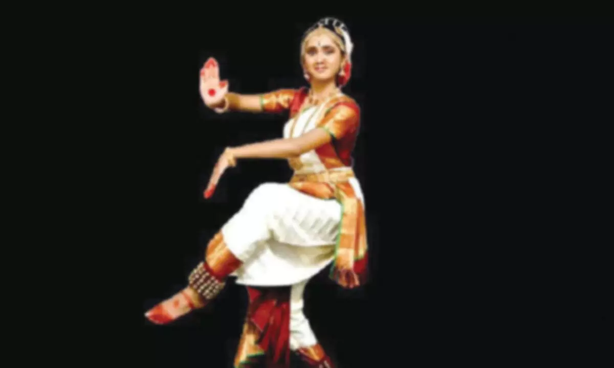 Artist performs first solo Kuchipudi dance