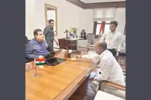 Bandi Sanjay asks Gadkari for CRIF money for the state