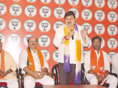 BJP gains new members from Makthal before local elections