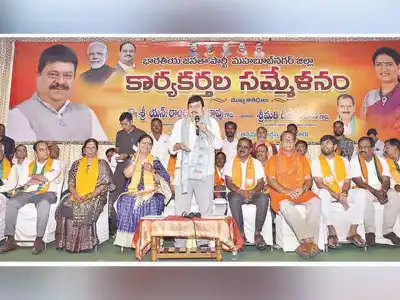 BJP leader Ramchander Rao honors Kargil heroes