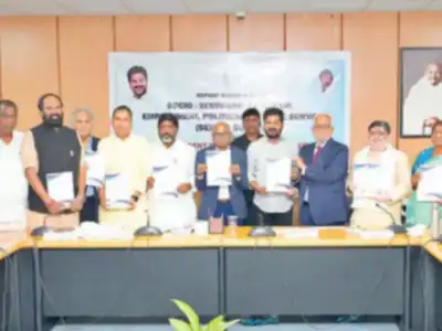 Caste census report given to Chief Minister